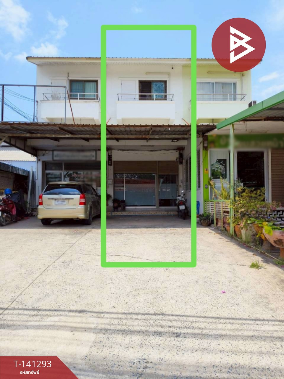 ขายอาคารพาณิชย์ 2 ชั้นครึ่ง ถ.มุขมนตรี ต.บ้านใหม่ นครราชสีมา รีโนเวทใหม่ พร้อมอยู่