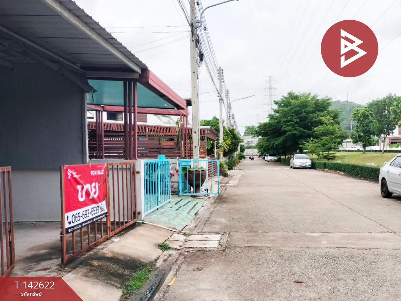ขายทาวน์เฮ้าส์ หมู่บ้านโกลเด้นทาวน์ วังหิน-แตงอ่อน (Golden Town Wanghin-Tangon) ชลบุรี