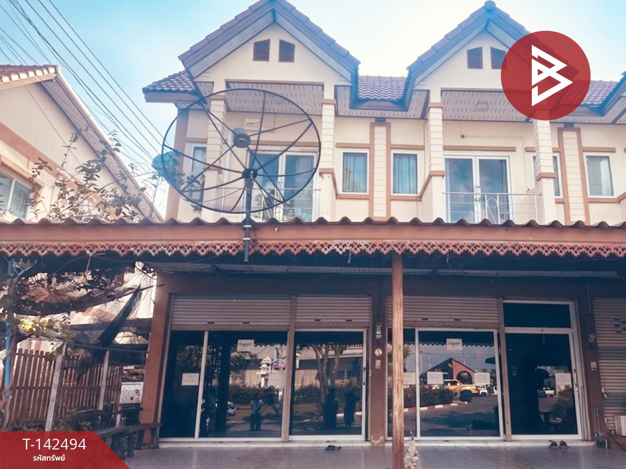 ขายด่วนทาวน์เฮ้าส์พร้อมผู้เช่า เนื้อที่ 40 ตารางวา บัวใหญ่ นครราชสีมา ติดถนน