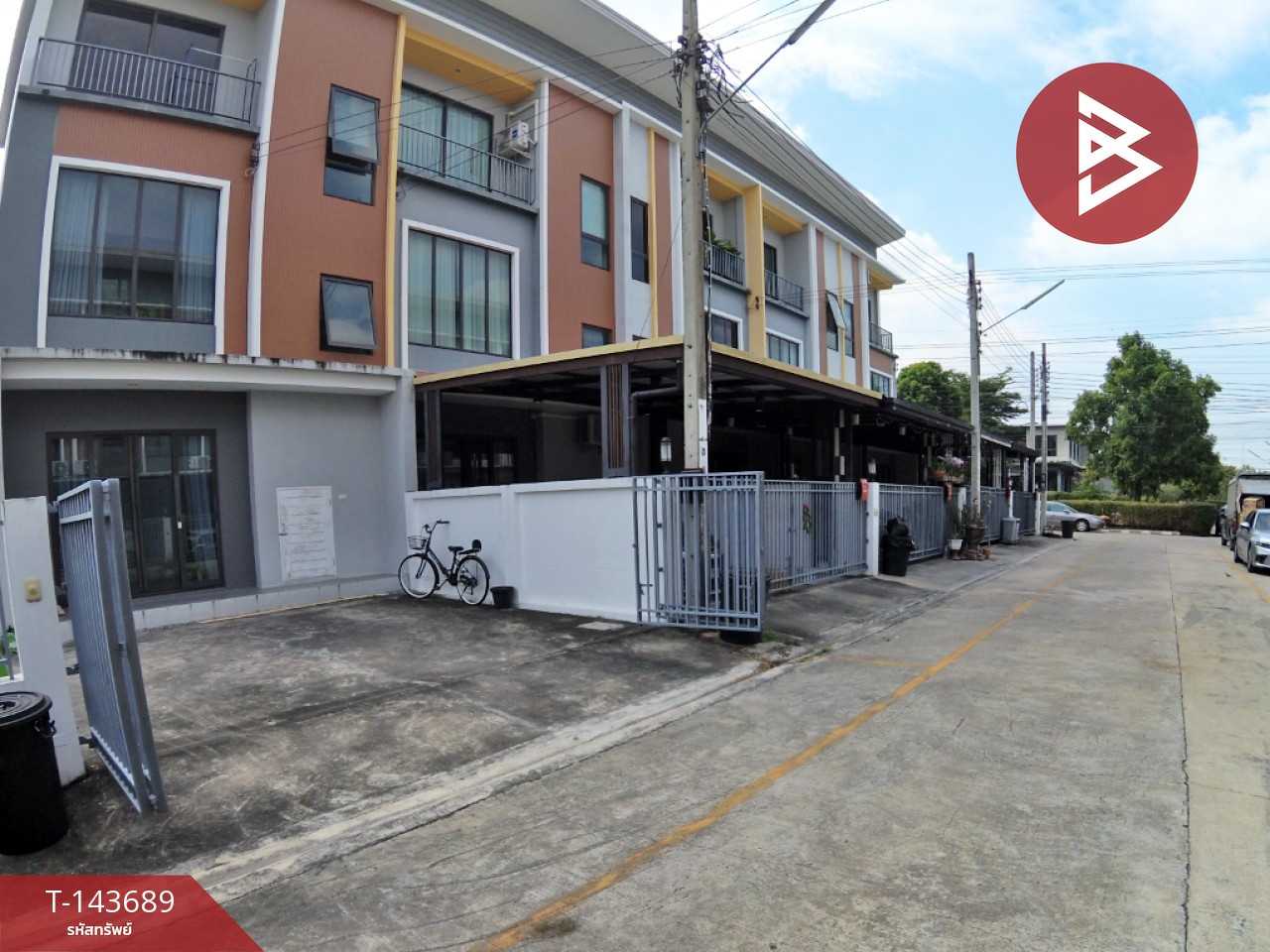 ขายทาวน์โฮม หมู่บ้านดิโอโซน เพชรเกษม 53 บางแค กรุงเทพมหานคร