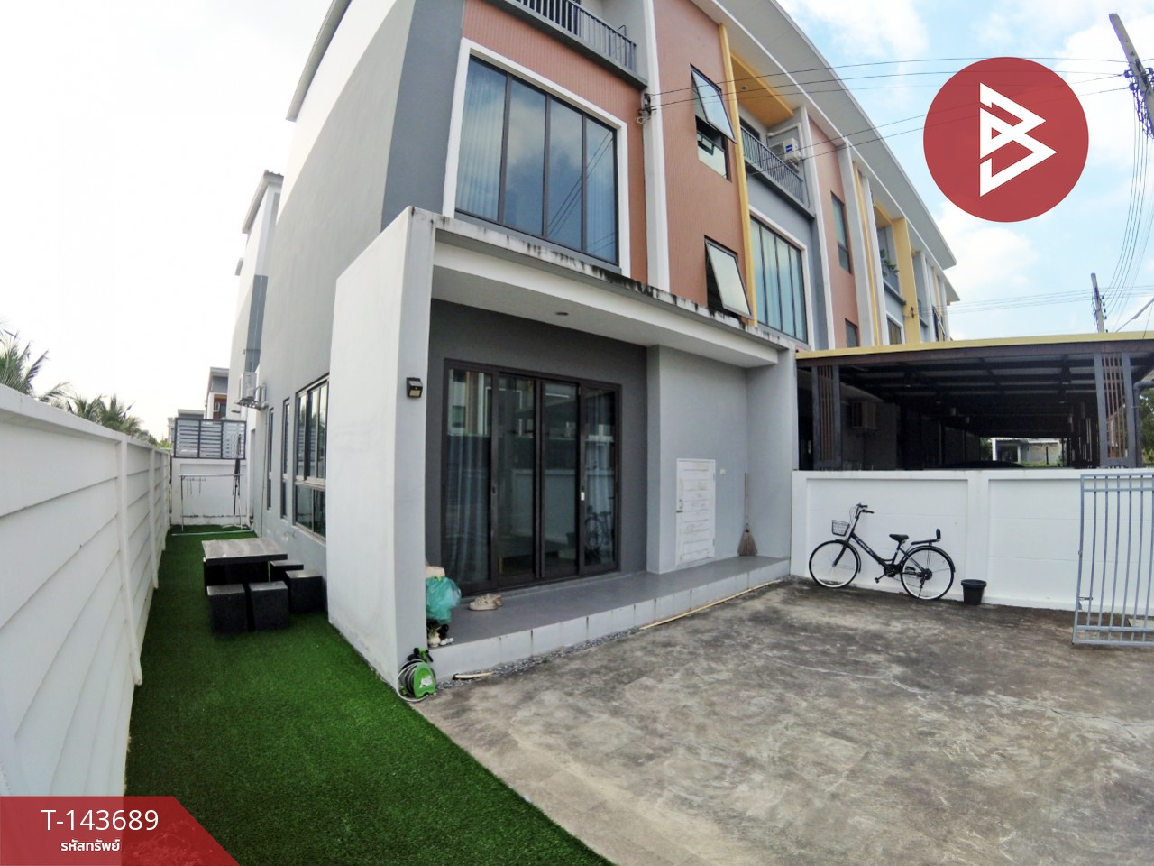 ขายทาวน์โฮม หมู่บ้านดิโอโซน เพชรเกษม 53 บางแค กรุงเทพมหานคร