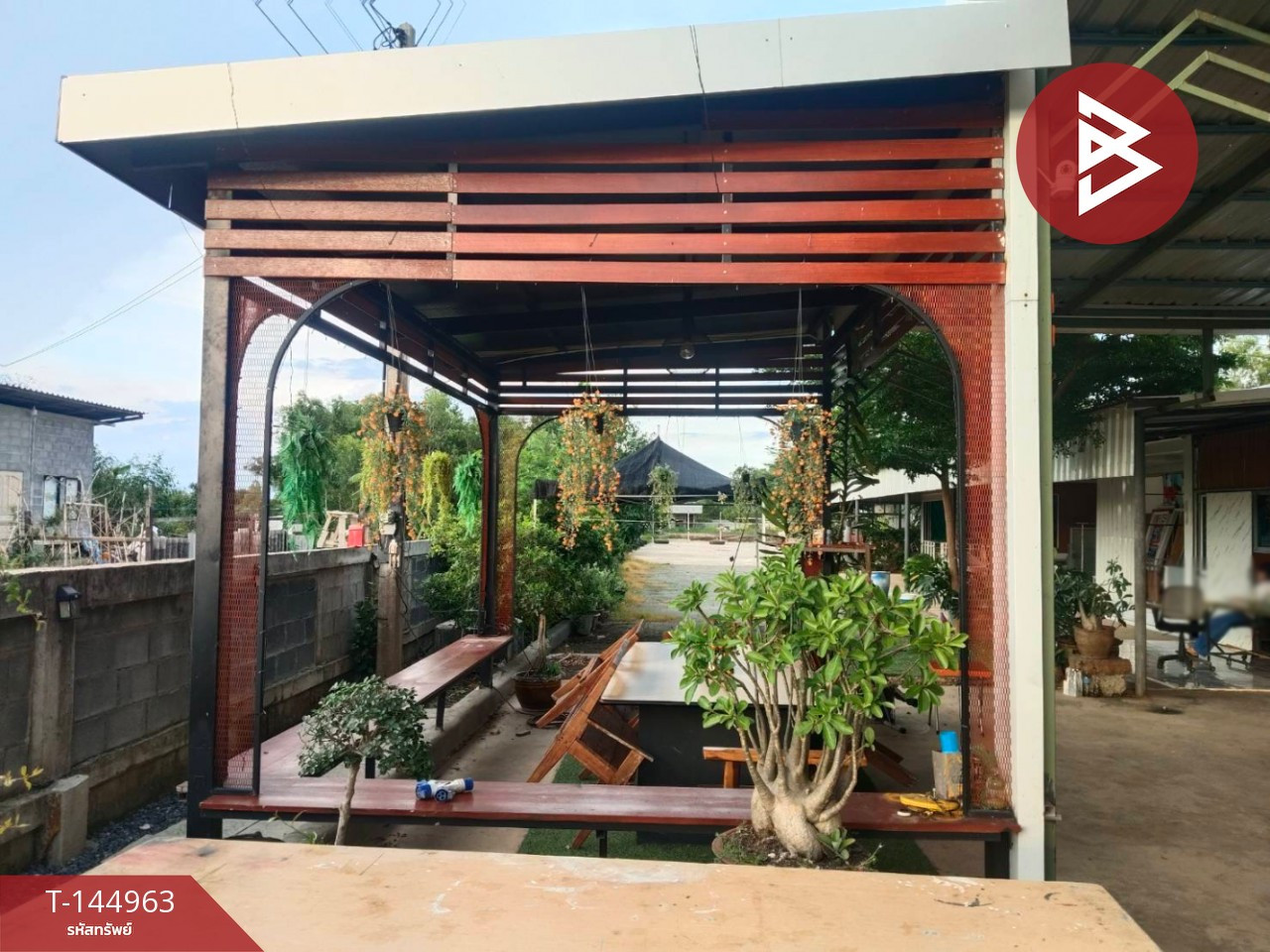 ขายบ้านเดี่ยวพร้อมที่ดิน เนื้อที่ 1 ไร่ 2 งาน องครักษ์ นครนายก