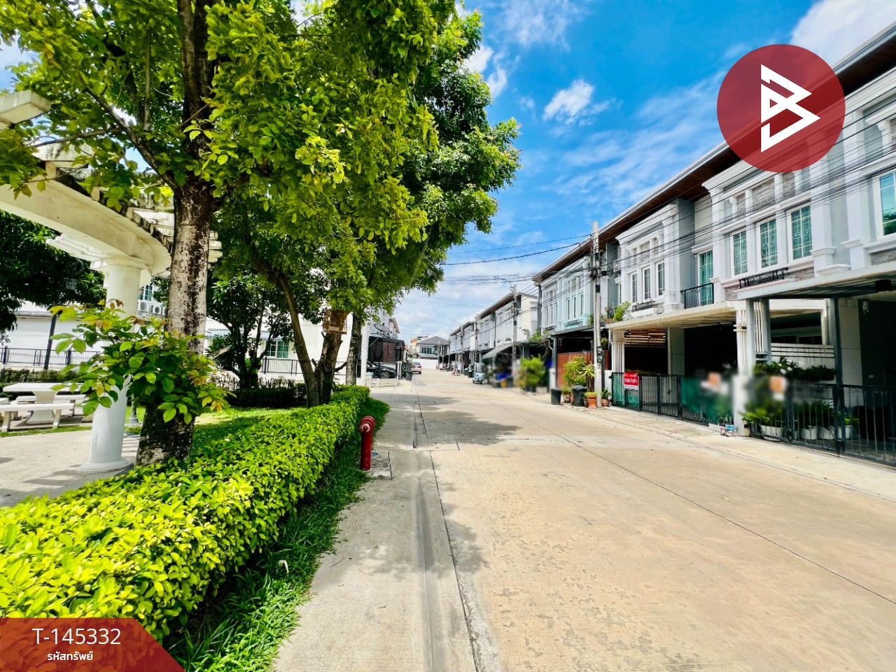 ขาย/เช่าทาวน์เฮ้าส์ หมู่บ้านโกลเด้นทาวน์ สุขุมวิท-สถานีรถไฟฟ้าแบริ่ง (Golden Town Sukhumvit-Bearing BTS Station) พระประแ