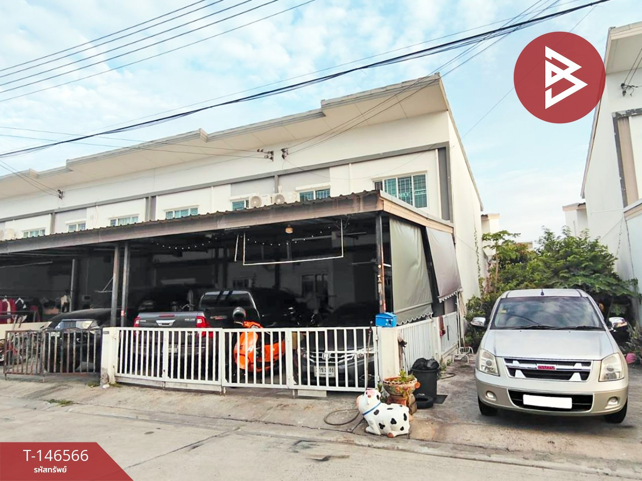 ขายทาวน์เฮ้าส์ หมู่บ้านไลโอ บลิสซ์ ชลบุรี-อมตะนคร (Lio Bliss Chonburi-Ammatanakorn) พร้อมอยู่