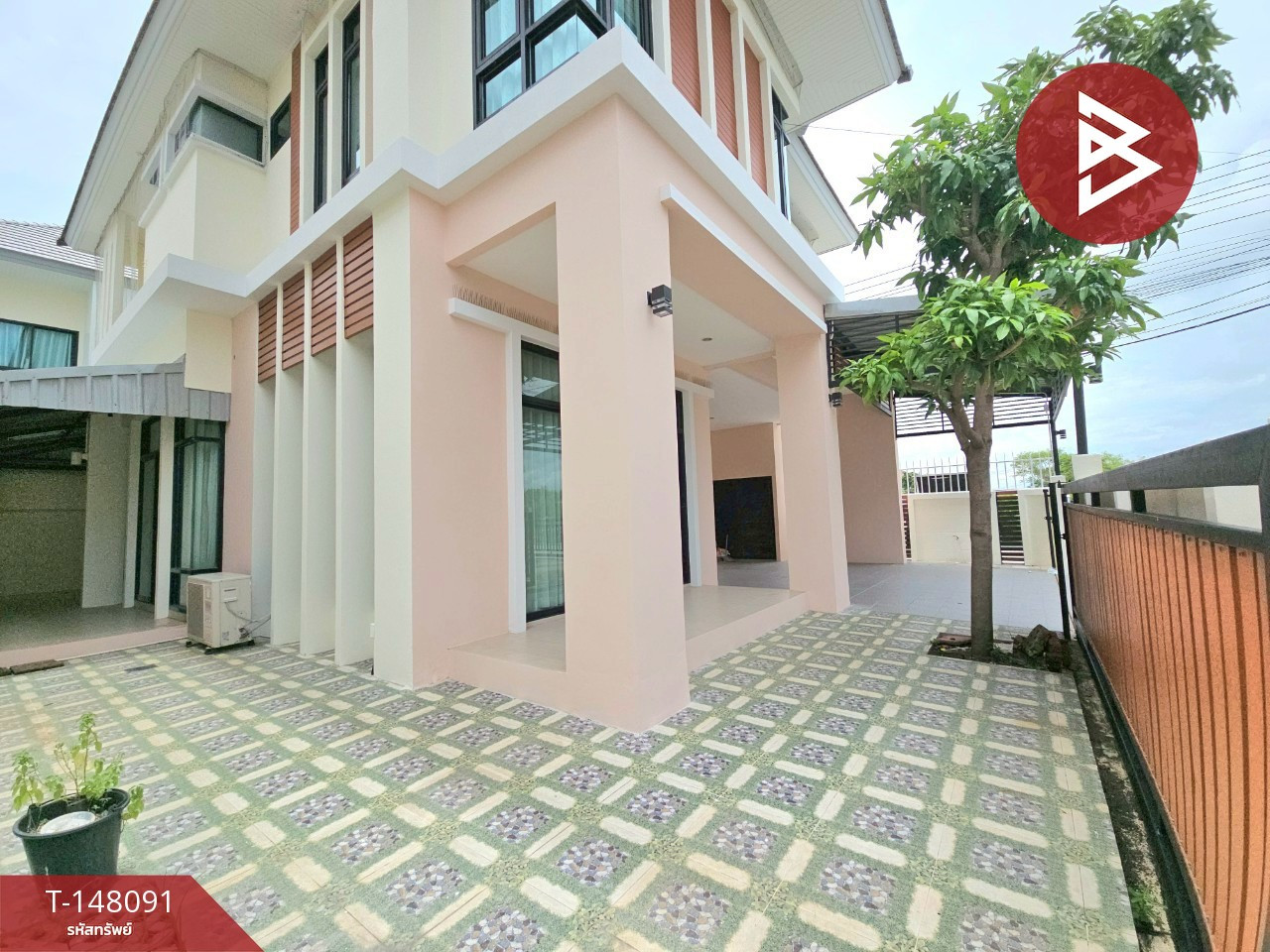 ขายบ้านเดี่ยว หมู่บ้านวราศิริเพลส ชลบุรี (Warasiri Place) พร้อมเข้าอยู่