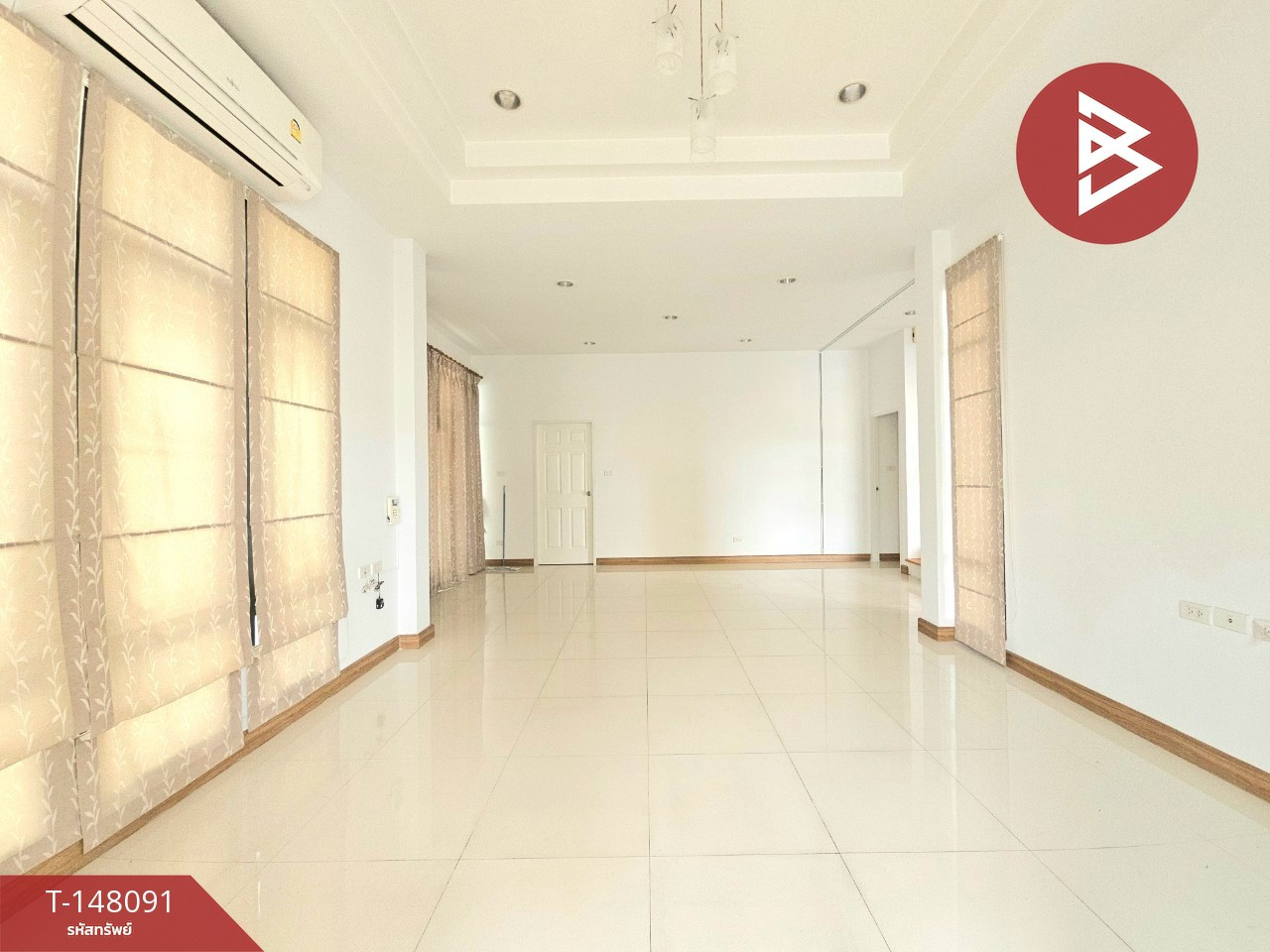 ขายบ้านเดี่ยว หมู่บ้านวราศิริเพลส ชลบุรี (Warasiri Place) พร้อมเข้าอยู่