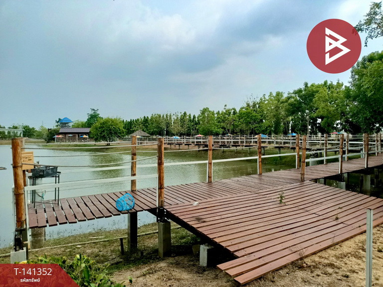ขายที่ดินพร้อมสิ่งปลูกสร้าง เนื้อที่ 16 ไร่ ดอนตูม นครปฐม