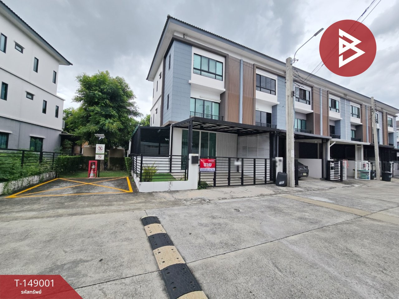 ขายทาวน์โฮม 3 ชั้นหลังริม หมู่บ้านเดอะคอนเนค อัพ3 ลาดพร้าว126 กรุงเทพฯ