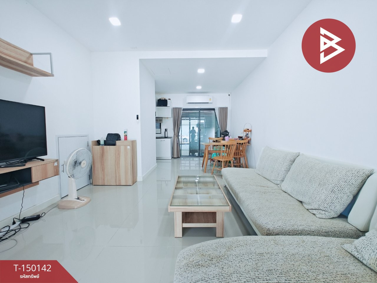 ขายทาวน์เฮ้าส์ หมู่บ้านพาทิโอ ลาดกระบัง-มอเตอร์เวย์ (Patio Ladkrabang-Motorway) กรุงเทพมหานคร