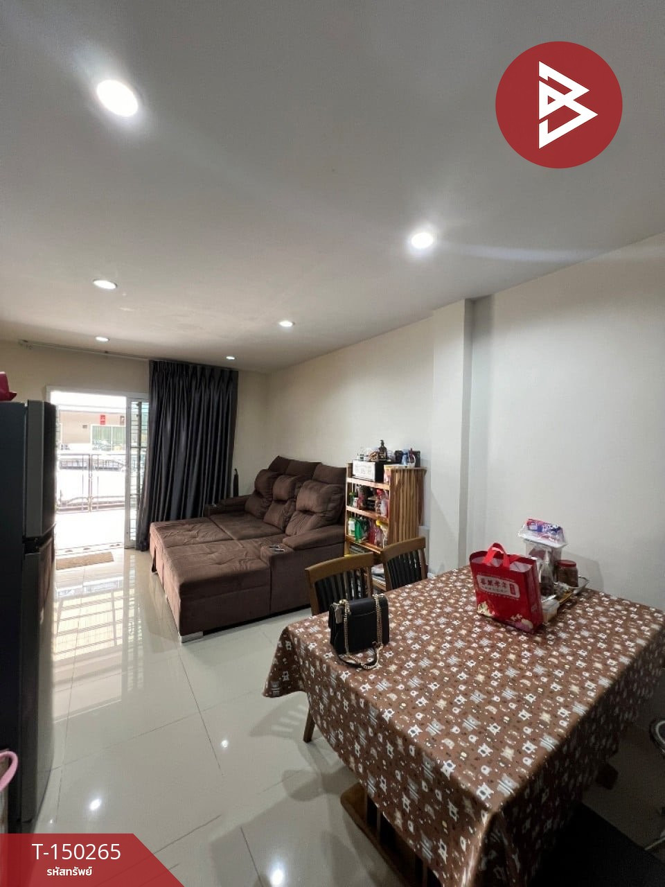 ขายด่วน ทาวน์เฮ้าส์ หมู่บ้านวิชั่นสมาร์ทไลฟ์ นนทบุรี (Vision Smart Life)