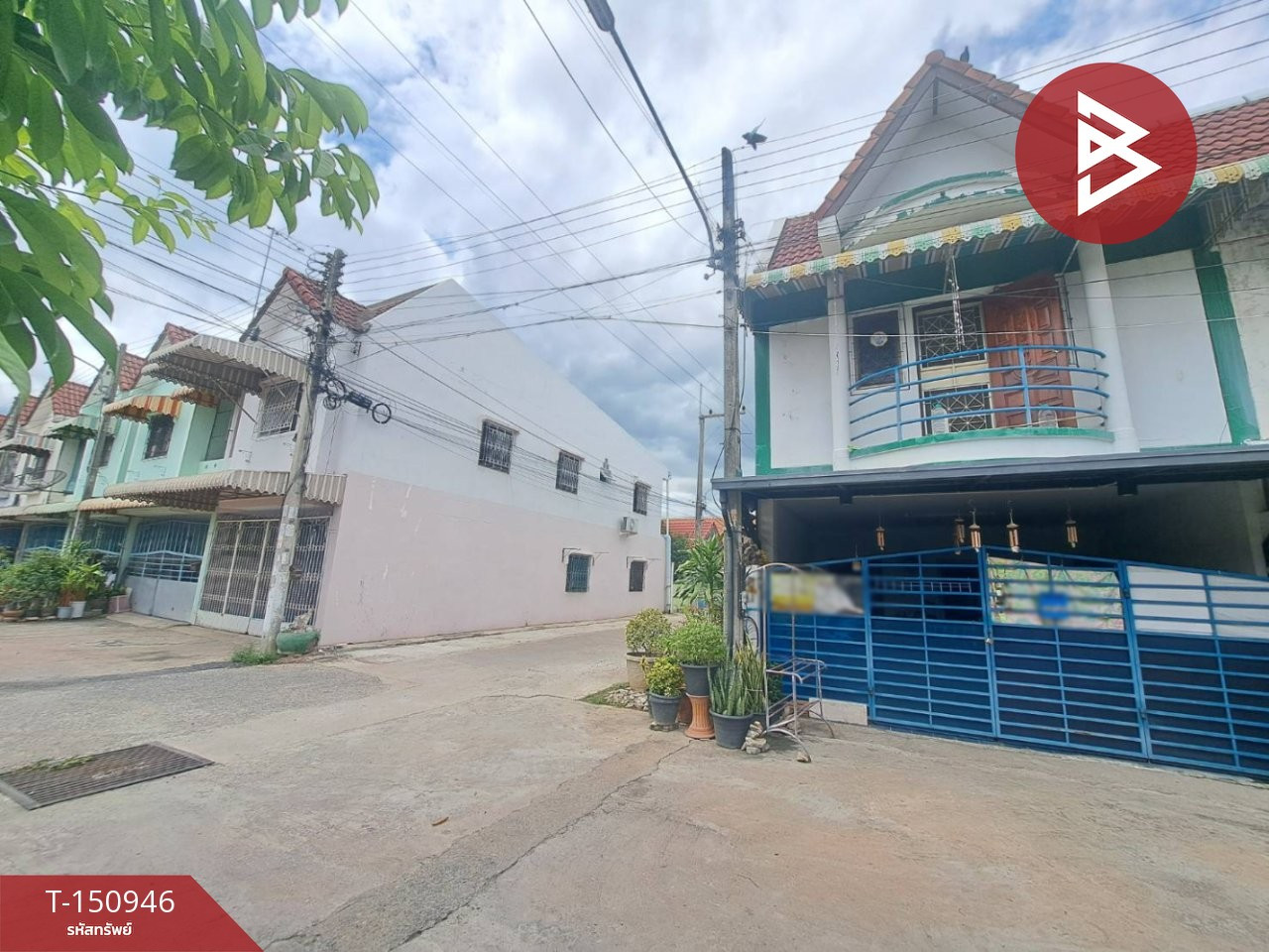 ขายทาวน์เฮ้าส์ 2 ชั้น เนื้อที่ 18.3 ตร.วา หนองปลิง นครสวรรค์