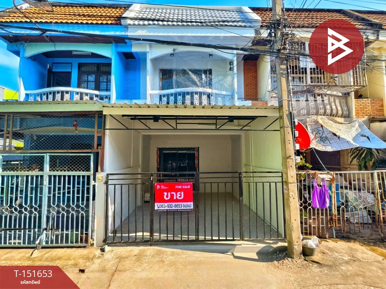 ขายทาวน์เฮ้าส์ หมู่บ้านชุมชน 300 ห้อง มหาชัย สมุทรสาคร