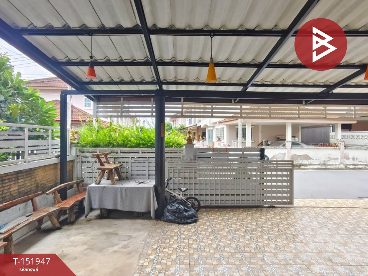 ขายบ้านแฝด หมู่บ้านวราภิรมย์2 นครชัยศรี นครปฐม