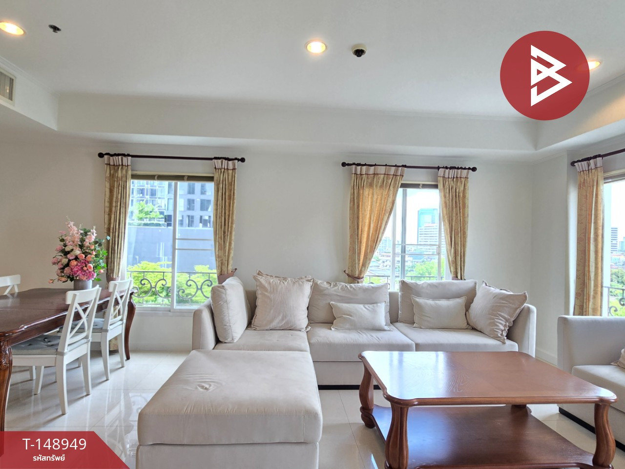 ขายคอนโดมิเนียม ลา วี ออง โรส เพลส (La Vie En Rose Place) กรุงเทพมหานคร