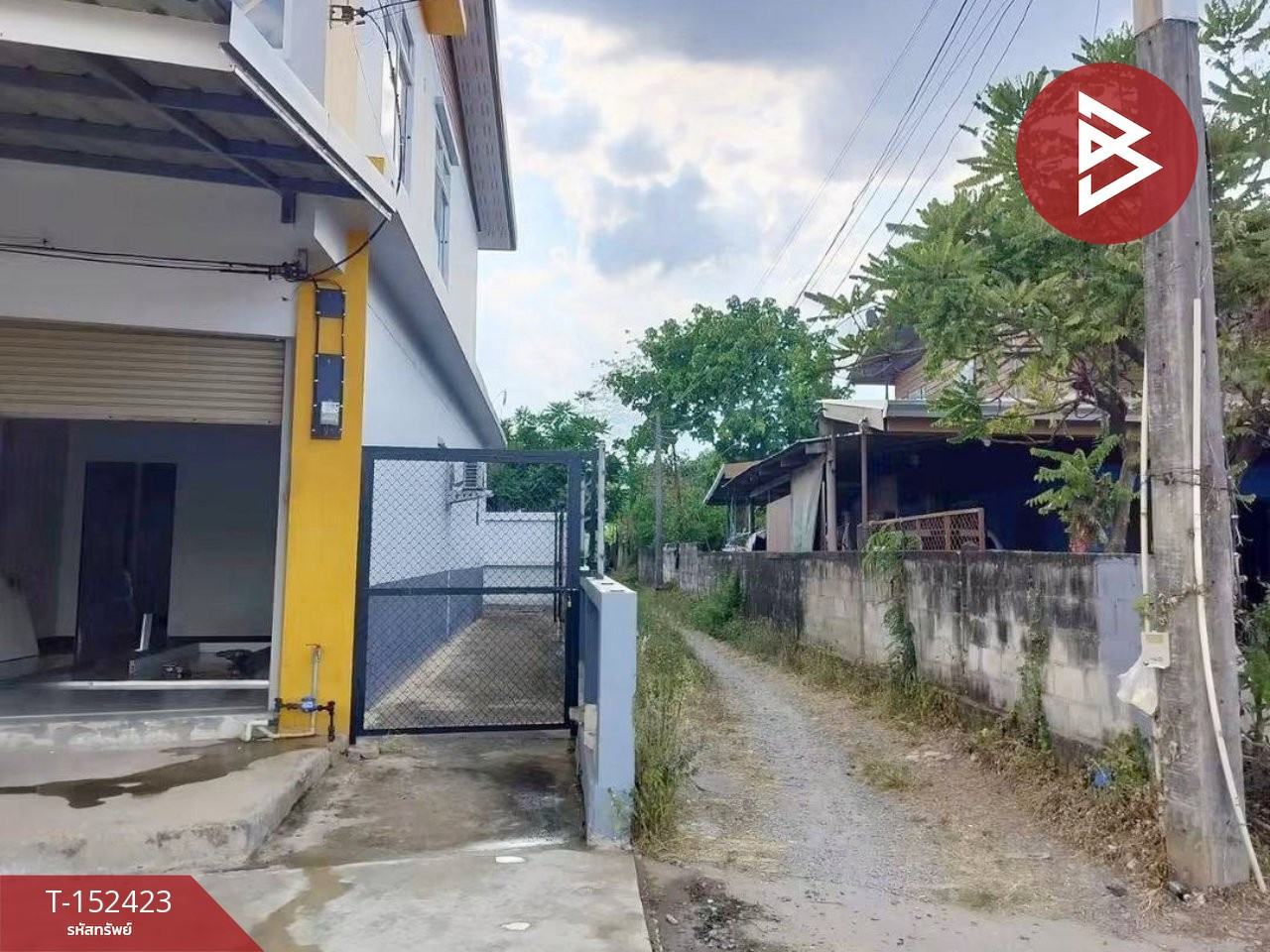 ขายอาคารพาณิชย์ ชั้น 2 หลังมุม เนื้อที่ 38 ตร.ว. กบินทร์ ปราจีนบุรี
