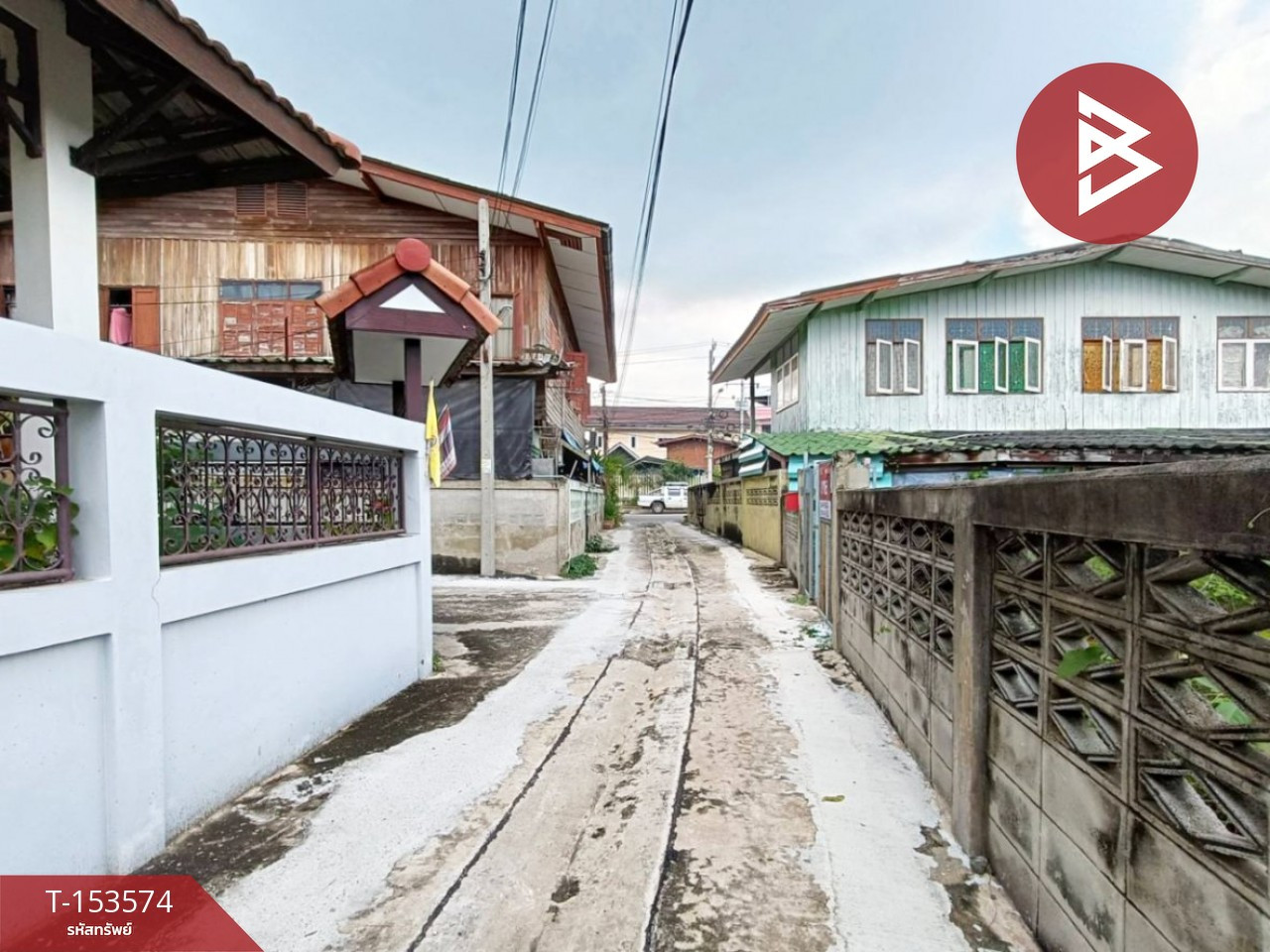 ขายบ้านเดี่ยวพร้อมที่ดิน เนื้อที่ 96 ตร.วา แม่กลอง สมุทรสงคราม ติดถนน