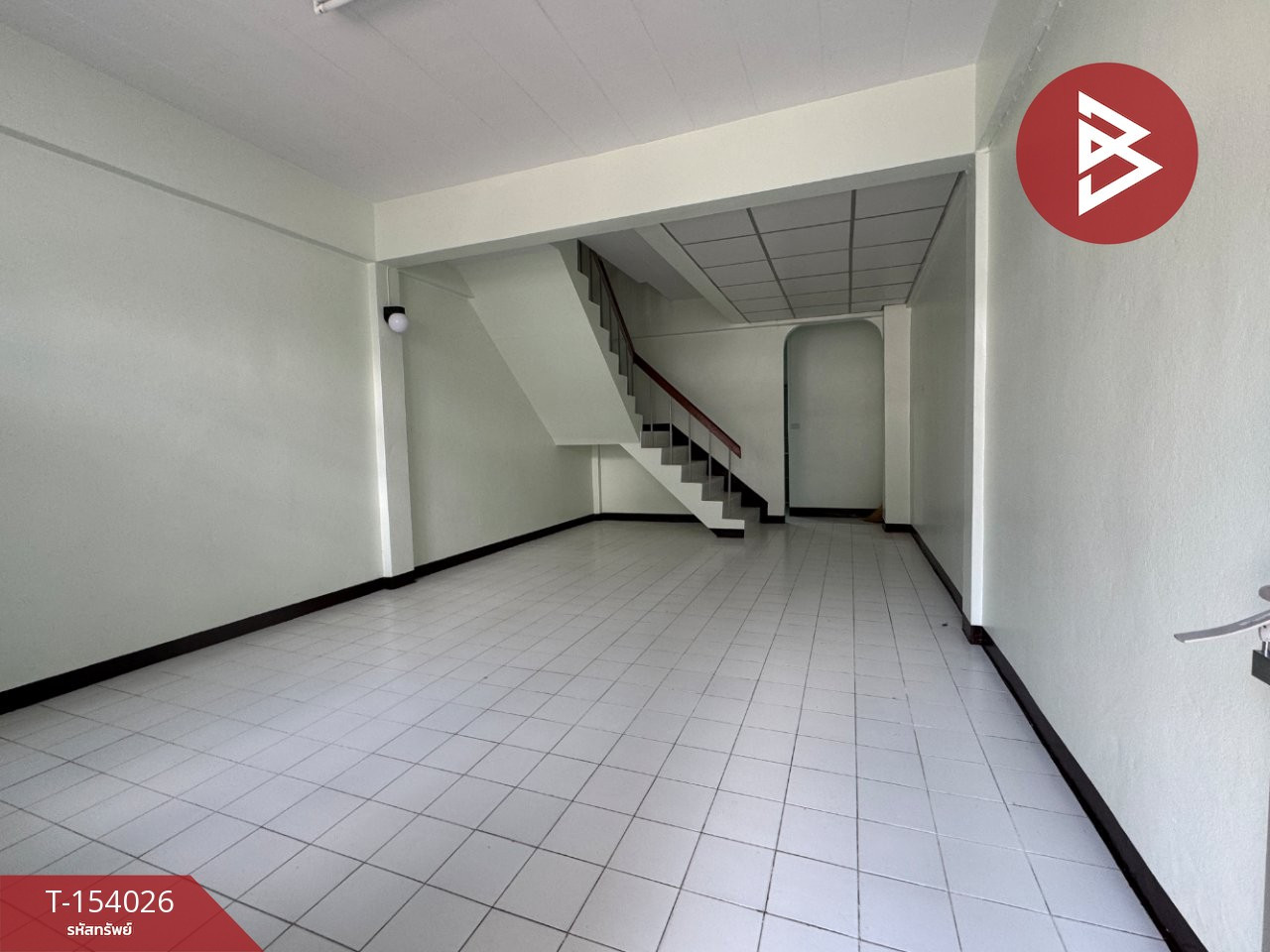 ขายทาวน์เฮ้าส์ เนื้อที่ 19 ตารางวา หมู่บ้านบูรพาซิตี้ บางวัว ฉะเชิงเทรา
