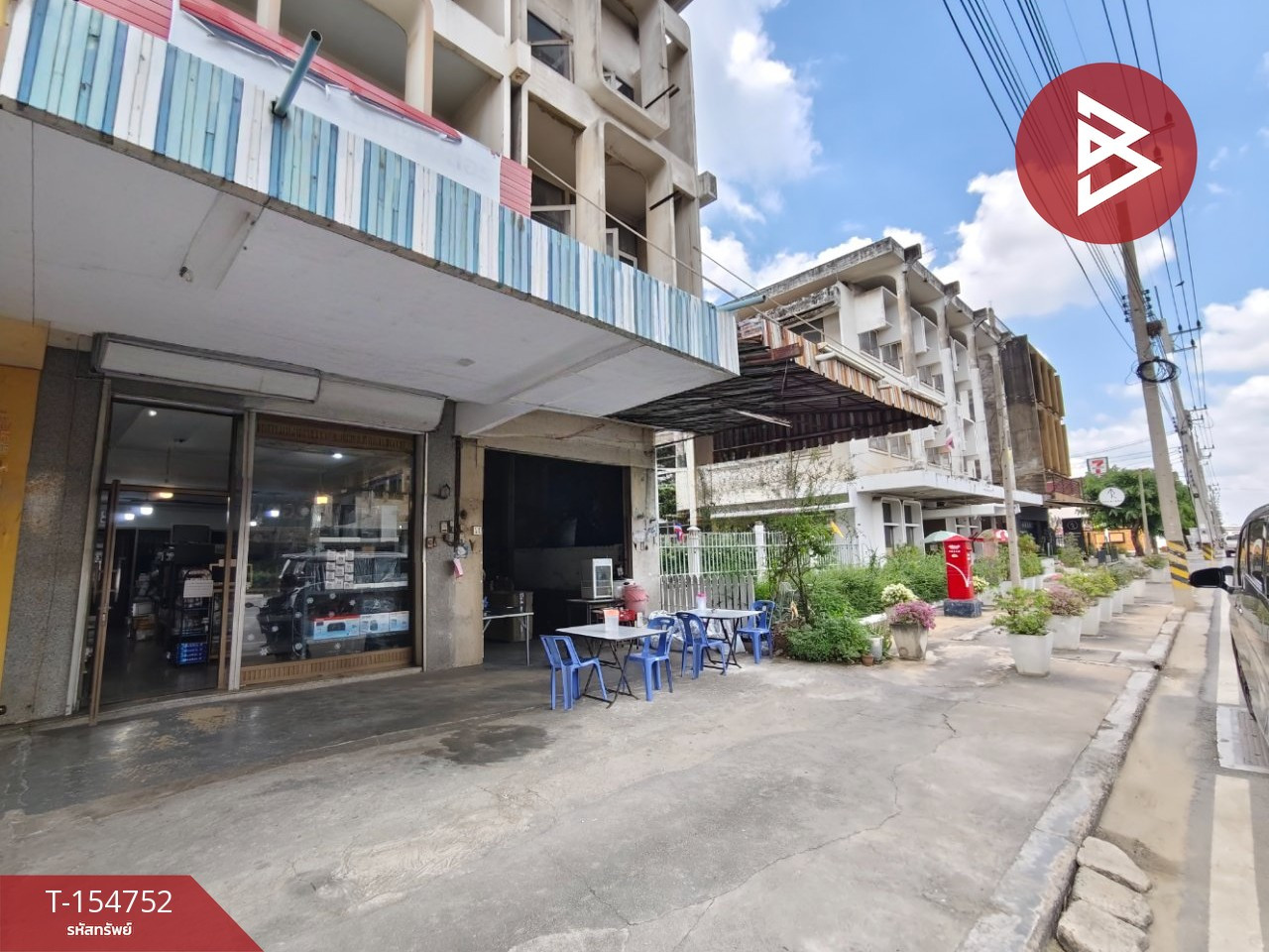 ขายอาคารพาณิชย์ 3 ชั้น เนื้อที่ 18 ตร.วา บ้านโป่ง ราชบุรี